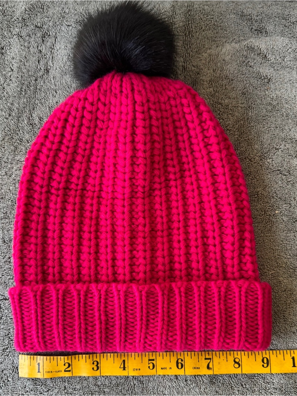 PORTOLANO BEANIE FUCHSIA WITH BLACK POM POM
